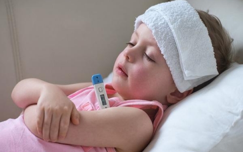 Nguyên nhân và dấu hiệu nhận biết phổ biến của sốt siêu vi