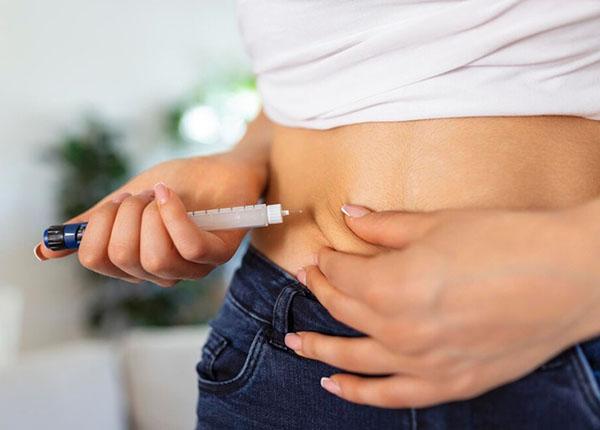 Kỹ thuật tiêm Insulin dưới da bụng an toàn cho người bệnh tiểu đường